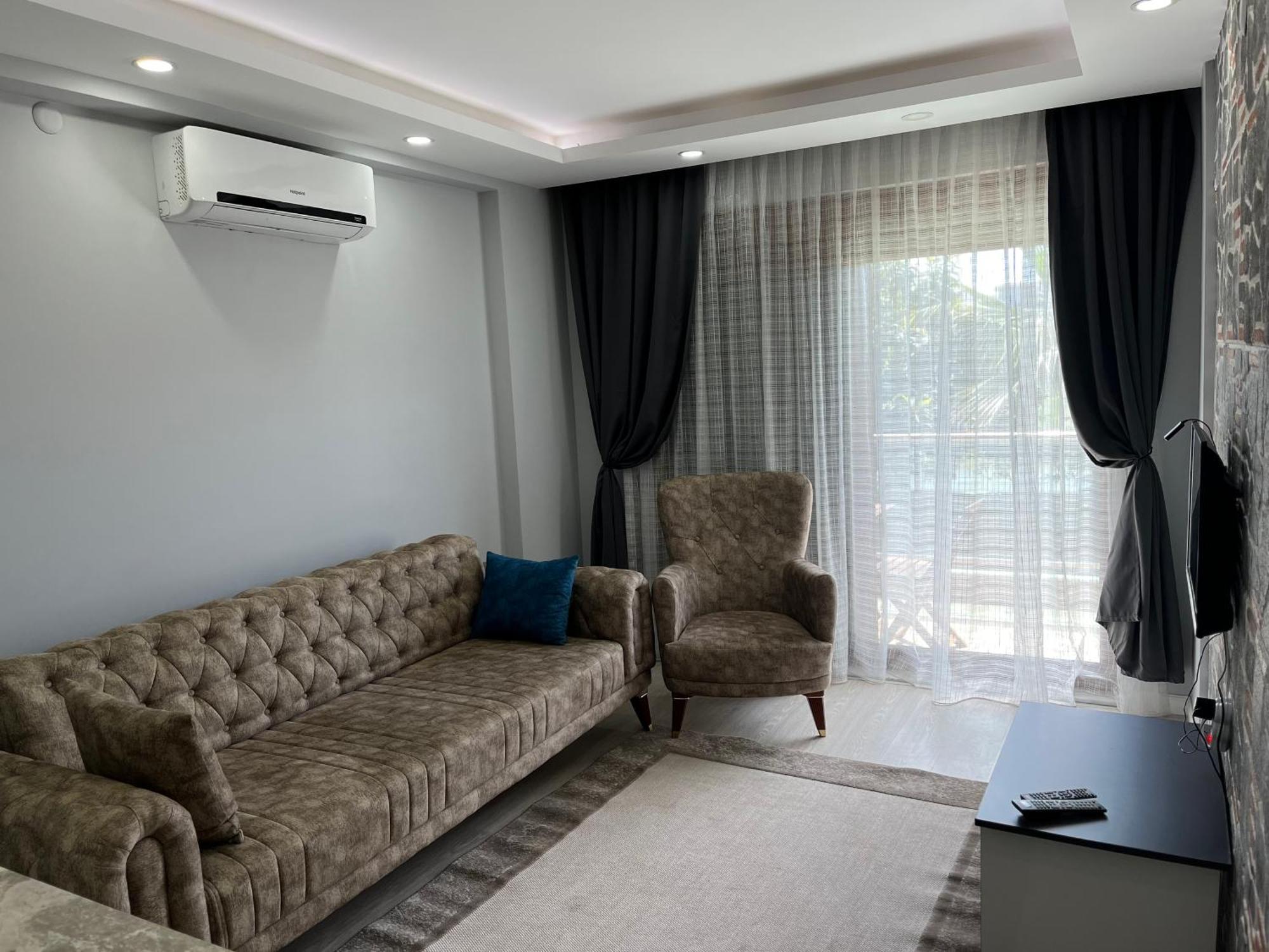 Gardenya Lara Suit Hotel Antalya Exterior foto